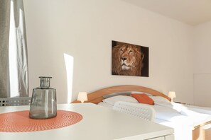 Free WiFi - CoLiving 3BR shared Apt. Belvedere (Vienna)