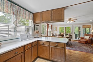 Interior - Treetop Montreat/Blk Mtn 5BR /4BA cabin w/Creek just 20 minutes to Asheville! (Black Mountain)