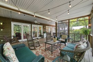 Interior - Treetop Montreat/Blk Mtn 5BR /4BA cabin w/Creek just 20 minutes to Asheville! (Black Mountain)