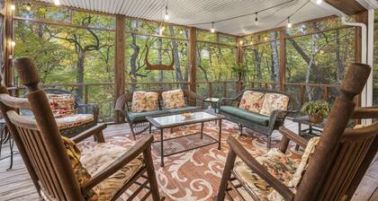 Treetop Montreat/Blk Mtn 5BR /4BA cabin w/Creek just 20 minutes to Asheville!