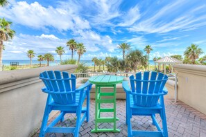 公寓客房, 多張床 (Indigo East 2102 Penthouse w/Cabana) | 室外用餐