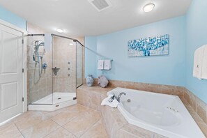 Condo, Multiple Beds (Caribe C1010) | Bathroom | Shampoo, toilet paper