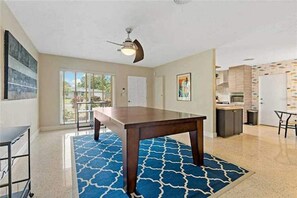 Interior - Sarasota Private POOL Home - Fenced Yard! Bike to downtown area/beach - Sleeps 6 (Sarasota)