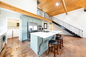 Micro-ondas, fogão, cooktop, lava-louças