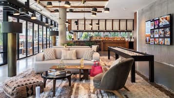 Lobby lounge