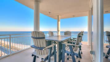 Leilighet, flere senger (La Playa 1001) | Utendørsservering