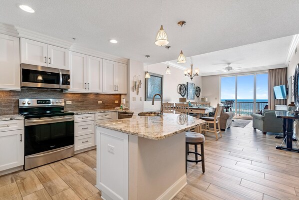 Condo, Multiple Beds (Spanish Key 305) | Private kitchen | Oven, toaster, paper towels - Spanish Key 305 (Pensacola)