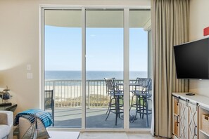 Leilighet, flere senger (Spanish Key 305) | Oppholdsområde | TV