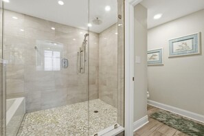 Bathroom - Spanish Key 305 (Pensacola)