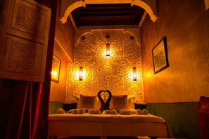 1 bedroom, Egyptian cotton sheets, premium bedding, in-room safe