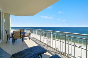 公寓客房, 多張床 (Indigo West 1101) | 室外用餐