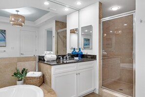 Bathroom - Indigo West 1101 (Pensacola)