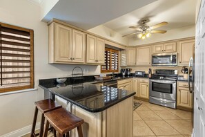 Apartment, Mehrere Betten (Shipwatch D104) | Eigene Küche | Ofen, Toaster, Küchenrolle