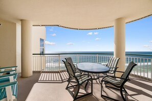 Kondominium, Beberapa Tempat Tidur (Beach Colony East 11C) | Tempat makan outdoor
