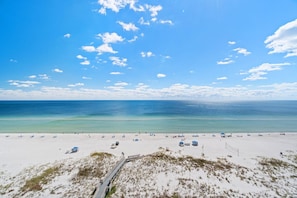 Condo, Plusieurs lits (SeaSpray East 924- Gulf Front) | Plage | Sur la plage