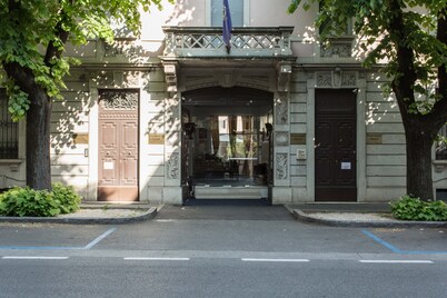 布雷西亚莱昂西诺酒店