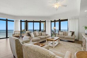Living area - The Oasis at Orange Beach 1611 (Orange Beach)