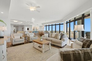 Apartment, Mehrere Betten (The Oasis at Orange Beach 1611 (Phoen) | Wohnbereich