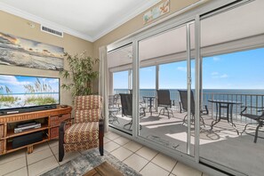 콘도, 침대(여러 개) (Regency Isle 710) | 발코니