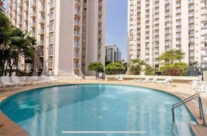 Private pool