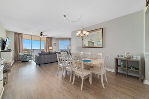 คอนโด, หลายเตียง (Beach Colony East 15C-Penthouse) | ภายใน