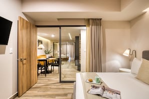 Two-Bedroom Apartment with Balcony | 1 bedroom, premium bedding, individually decorated