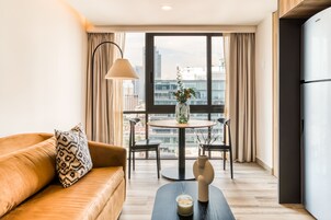 Smart TV 70 pulgadas con canales de televisión digitales