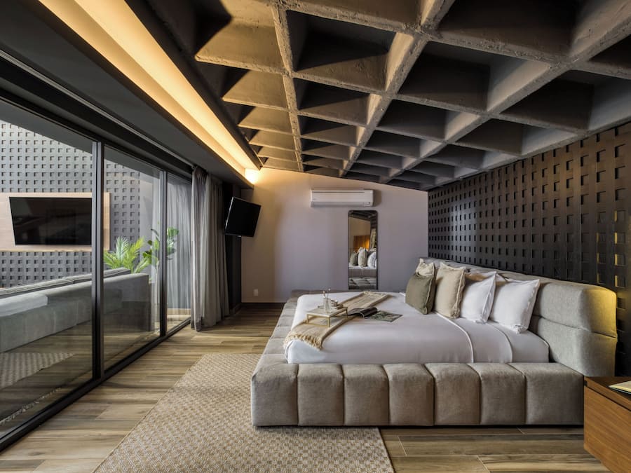 Grand Suite | Premium bedding, individually decorated, individually furnished, desk