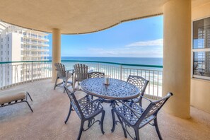 Apartment, Mehrere Betten (Beach Colony East 10A) | Speisen im Freien