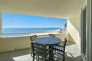 公寓客房, 1 張特大雙人床和 1 張沙發床 (Perdido Sun 904) | 室外用餐