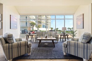 Condo, 1 Katil Raja (King) dengan Katil Sofa (Perdido Sun 1010) | Bahagian dalam