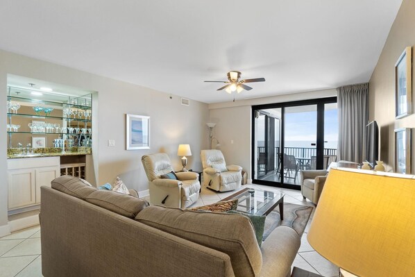 Condo, Multiple Beds (Broadmoor 804) | Living area | TV