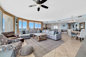 Leilighet, flere senger (Caribe D1110) | Oppholdsområde | TV