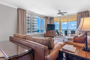 Lägenhet - flera sängar (Beach Colony East 6A) | Vardagsrum | Tv