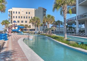Condo, varias camas (The Oasis at Orange Beach 2206 (Phoen) | Alberca | Alberca techada y alberca al aire libre