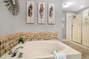 Huoneisto, useita sänkyjä (The Oasis at Orange Beach 2206 (Phoen) | Kylpyhuone | Ilmaiset hygieniatuotteet, sampoo, vessapaperi