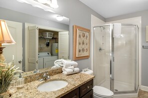 Appart'hĂŽtel, plusieurs lits (The Oasis at Orange Beach 2206 (Phoen) | Salle de bain