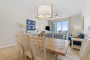 콘도, 침대(여러 개) (Spanish Key 609) | 다이닝