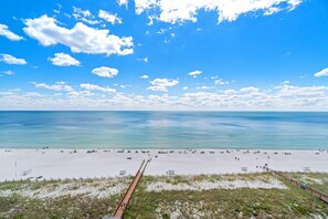 Apartment, Mehrere Betten (Beach Colony Tower 9A) | Strand | Am Strand