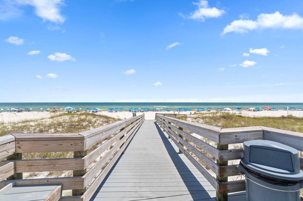 Seaspray West 105- Gulf Front - Big Lagoon, FL