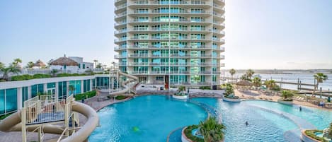 Kondominium, Beberapa Tempat Tidur (Caribe Penthouse D107) | Kolam renang | Kolam renang indoor dan kolam renang outdoor