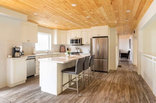 Stunning Beachfront Cottage: Private Beach, Hot Tub