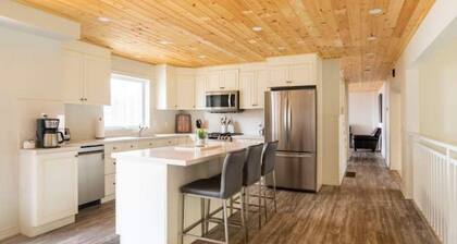 Stunning Beachfront Cottage: Private Beach, Hot Tub