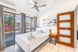 2 bedrooms, desk, iron/ironing board, travel crib