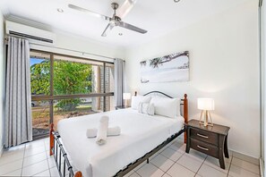 2 bedrooms, desk, iron/ironing board, travel cot