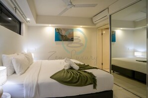 1 Schlafzimmer, Schreibtisch, BĂŒgeleisen/BĂŒgelbrett, Reisekinderbett