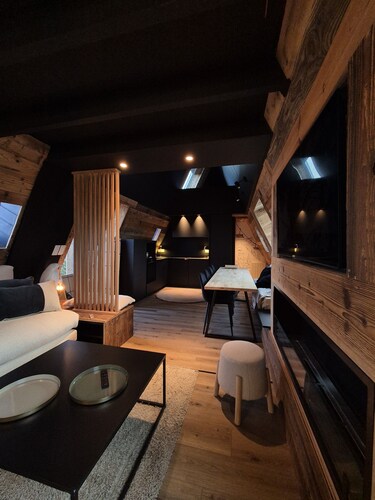 Chalet en Lisière de Forêt à 2 pas des Sentiers de Randonnée et 5min des Pistes