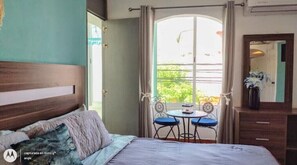 1 habitación, escritorio, tabla de planchar con plancha y wifi gratis