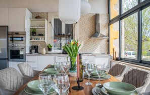 Fridge, microwave, oven, dishwasher