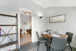 Dining - Desert Fox Retreat| Walk to Congress| Free Parking (Tucson)